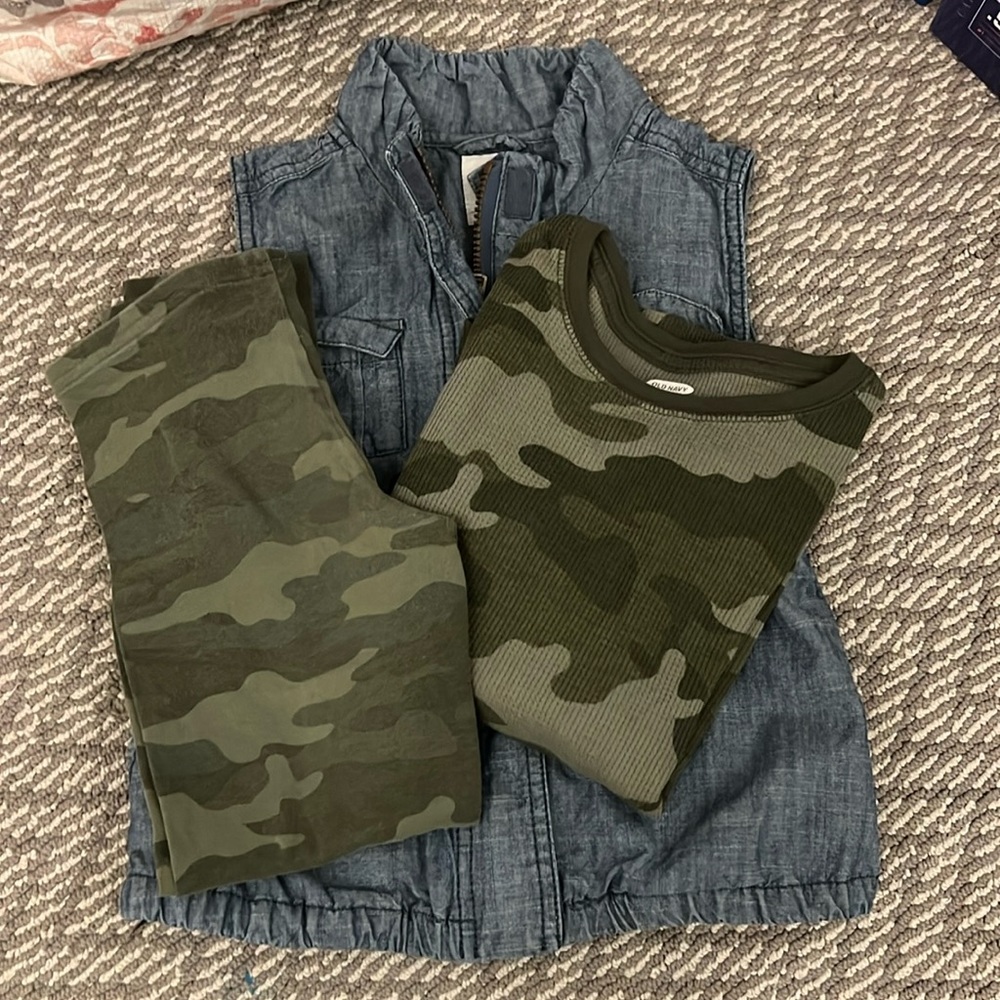 Old navy toddler girls - camo shirt & leggings (size6/7) and denim vest (5t)